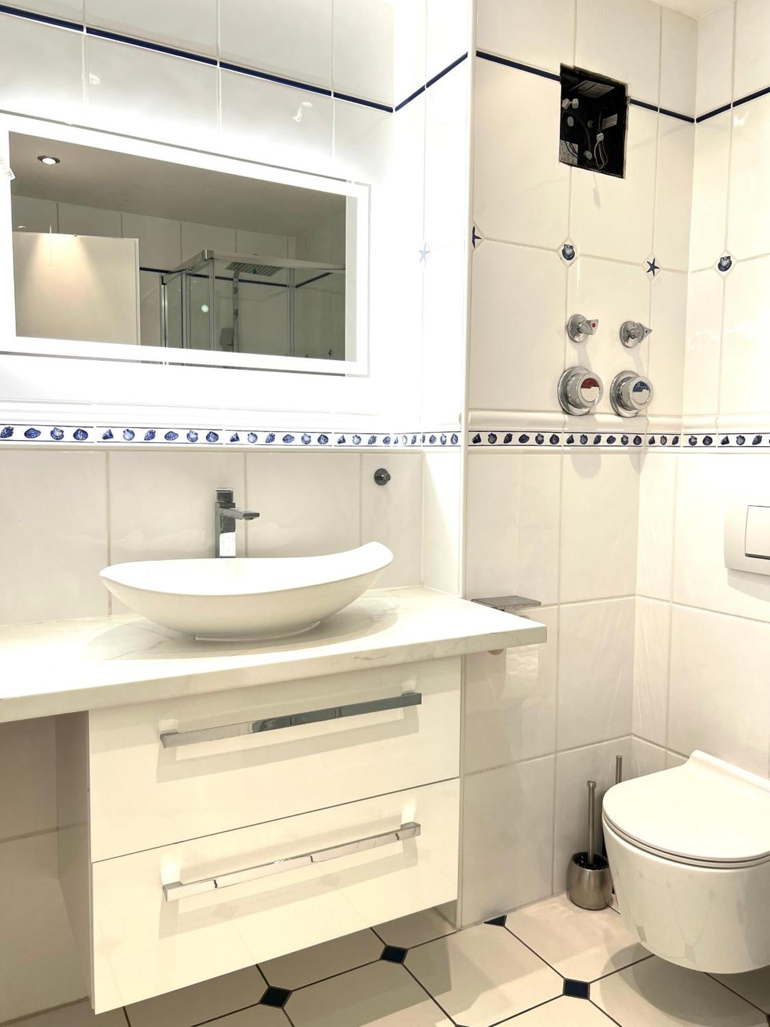 Luxus Maisonette Wohnung Am See, Wehome Premium Sankt Leon-Rot Exterior photo