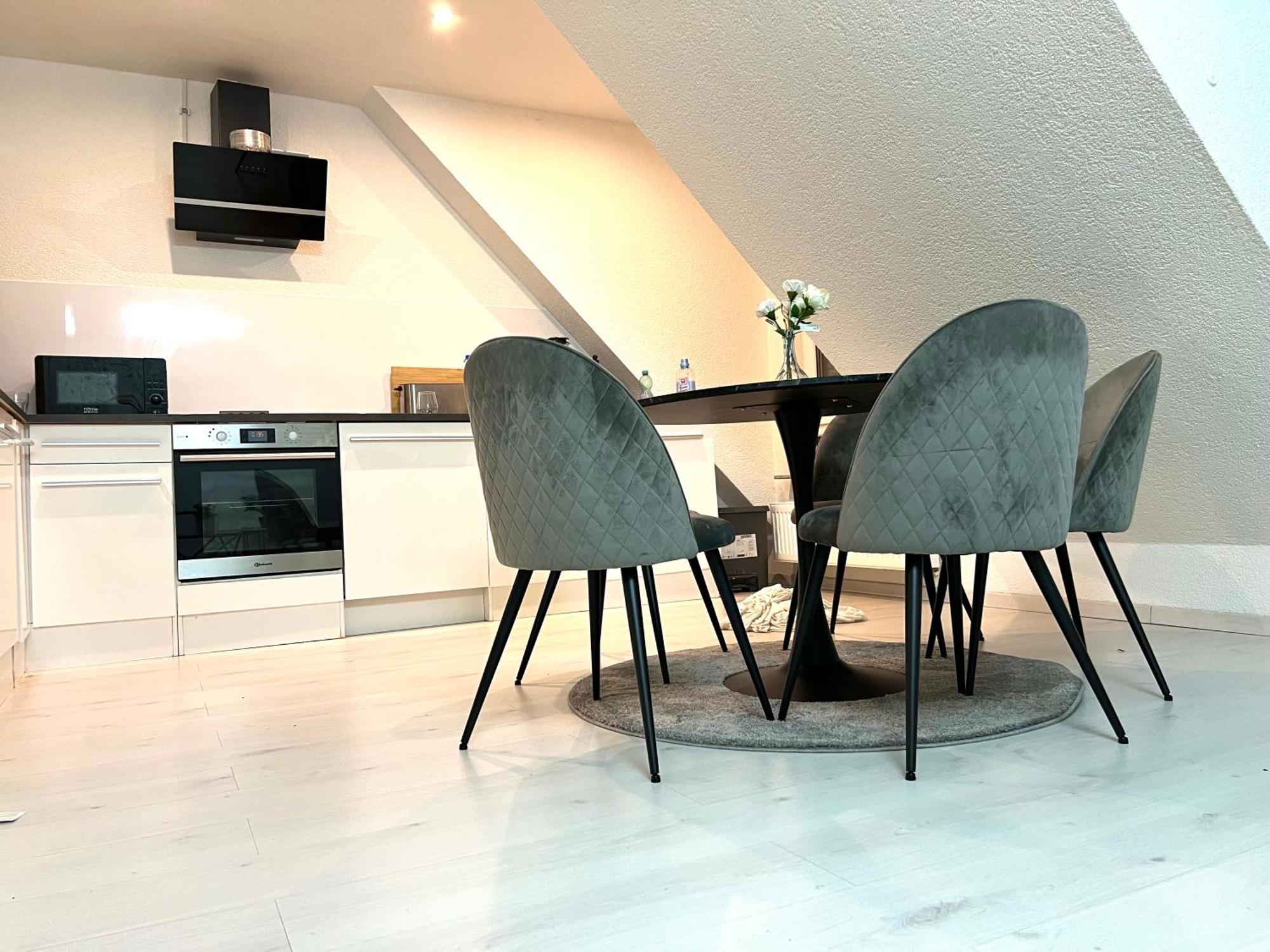 Luxus Maisonette Wohnung Am See, Wehome Premium Sankt Leon-Rot Exterior photo