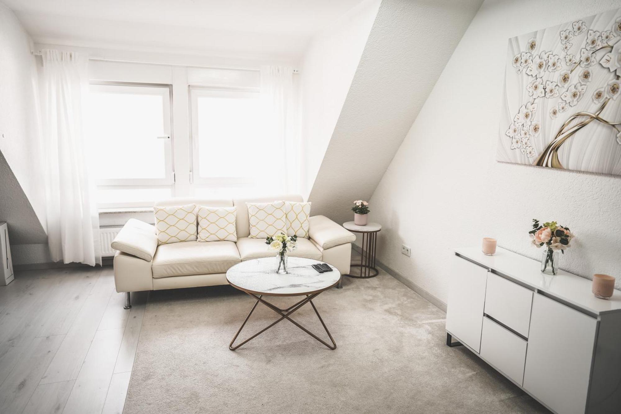 Luxus Maisonette Wohnung Am See, Wehome Premium Sankt Leon-Rot Exterior photo